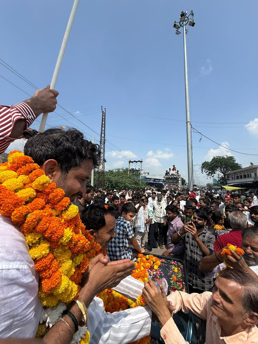 Imsitaramposwal's tweet photo. आभार एवं धन्यवाद

बौंली में प्रथम नगरपालिका गठन और प्रथम भाजपा बोर्ड का यह ऐतिहासिक अवसर, देवतुल्य बौंलीवासियों के अटूट विश्वास एवं आशीर्वाद का परिणाम है।

जनता-जनार्दन द्वारा दिए गए इस अपार स्नेह, विश्वास और समर्थन के लिए बौंली के प्रत्येक परिवार का हृदय की गहराइयों से कोटि-कोटि आभार एवं धन्यवाद। 

यह विजय जनविश्वास की है, यह गौरव बौंली की जनता का है।
@BJP4Rajasthan  #tripleengineinrajasthan