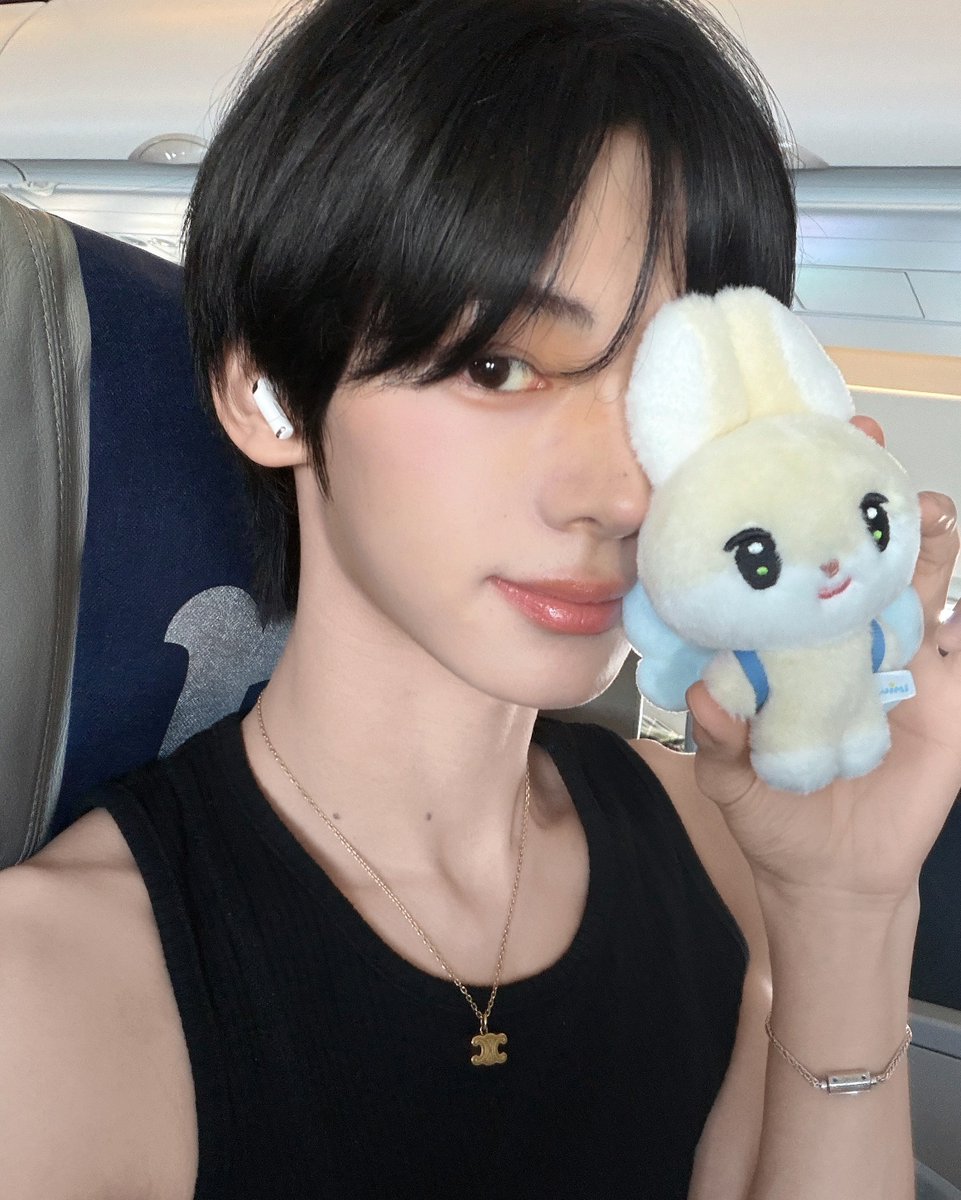 TWS_INTL's tweet photo. @TWS_PLEDIS https://t.co/aWHnBIdM2H