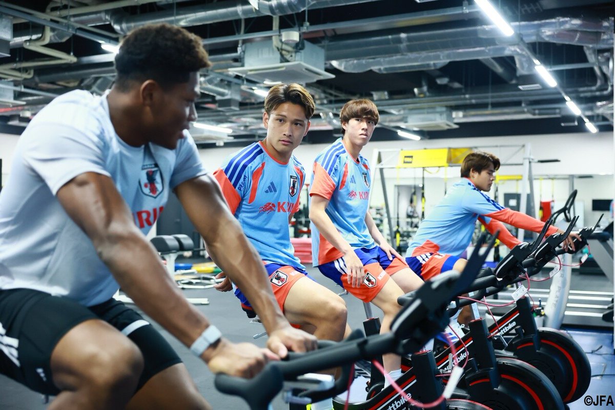 gekisaka's tweet photo. 第3次森保J合宿初日に16人が合流! 初招集MF松木玖生ら、台風の影響で室内調整

https://t.co/mdRY6y3n6d

#サッカー日本代表 #daihyo #アジアカップ #AsianCup #ゲキサカ https://t.co/Z1lu4V3bSZ