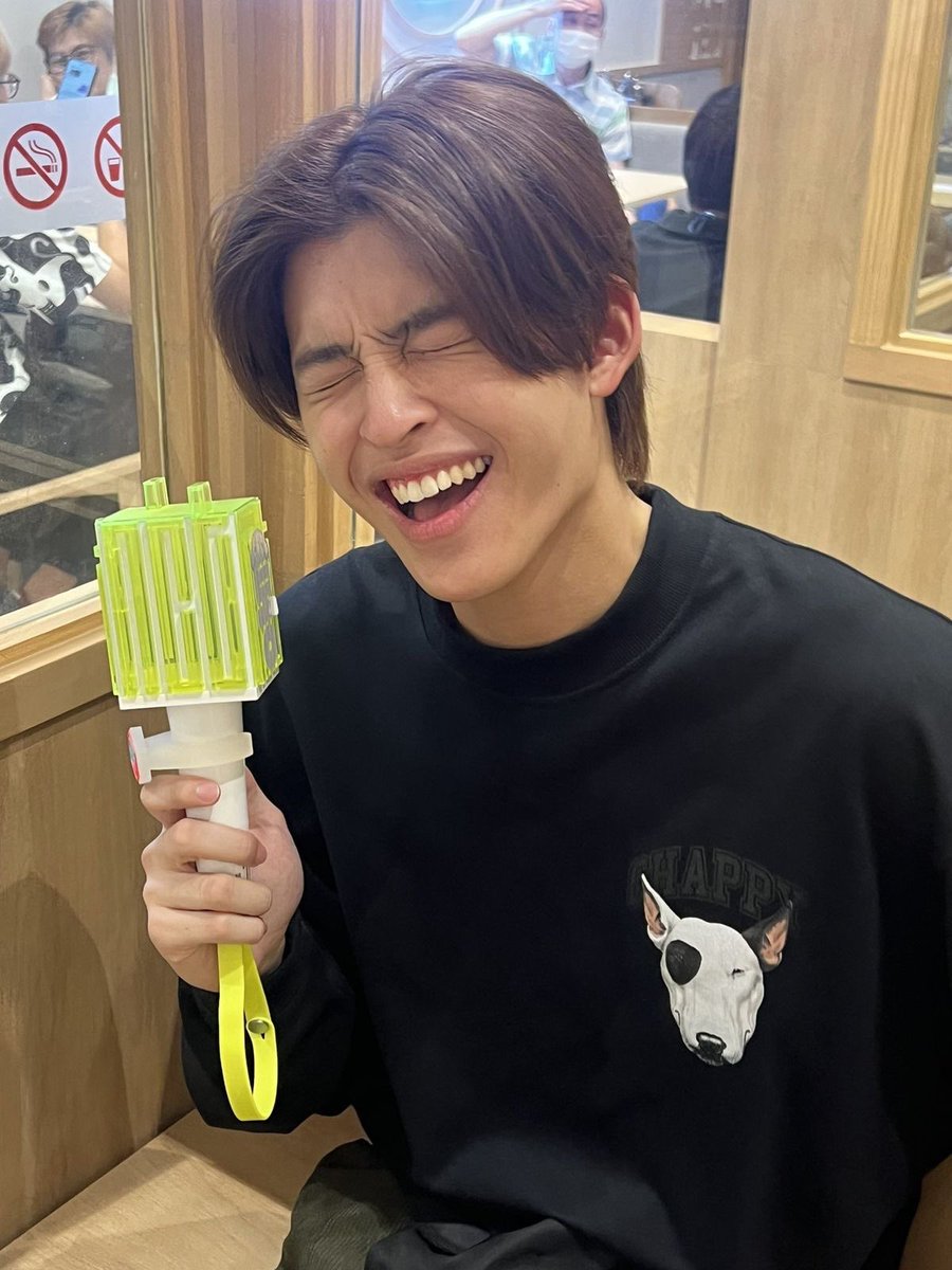 av1tangsa's tweet photo. im im im tearing up.. 😭😭 so veryy proud of how far you've come naraa🫂🧡 https://t.co/Pl0UR1QoQO
