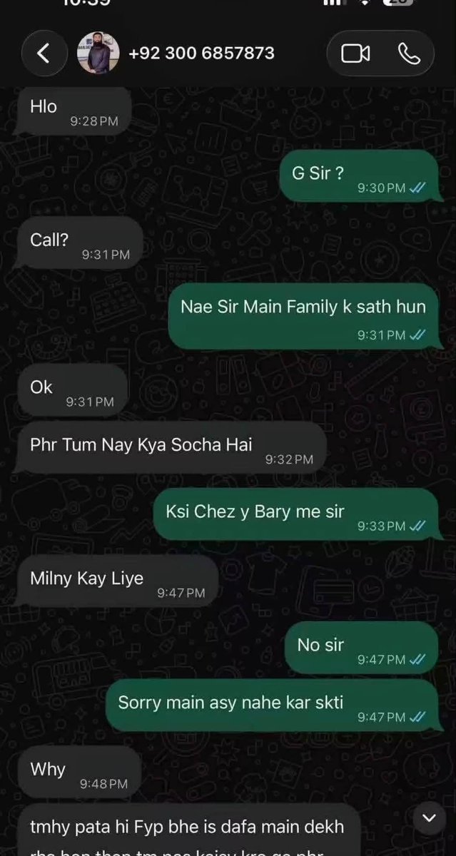 AmirHQureshi's tweet photo. استاد جیسے عظیم رتبے کی یوں پامالی- انتہائی دکھ, افسوس اور پھر شدید غصّہ بھی-

رحیم یار خان میں خواجہ فرید یونیورسٹی کے  پروفیسر عقیل الرحمان نے مبینہ طور پر اپنی نوجوان طالبہ کو جنسی طور پر حراساں کیا- اسکو گریڈز بڑھانے لیئے کھلے عام اپنے ساتھ جسمانی تعلق استوار کرنے کی دعوت دے ڈالی- مذکورہ طلبہ نے وھٹس ایپ کے میسجز سوشل میڈیا پر وائرل کر دیئے- نوجوان طالبہ نے بدنامی کے خوف سے اپنی شناخت ظاہر نہیں کی-

ہم اس واقعے کی فی الفور اور شفّاف تحقیقات کا مطالبہ کرتے ہیں-
(سکرین شاٹس کی تعداد زیادہ ہونے کی وجہ سے تھریڈ میں دوسری اور تیسری پوسٹ تک منسلک کیئے ہیں)-