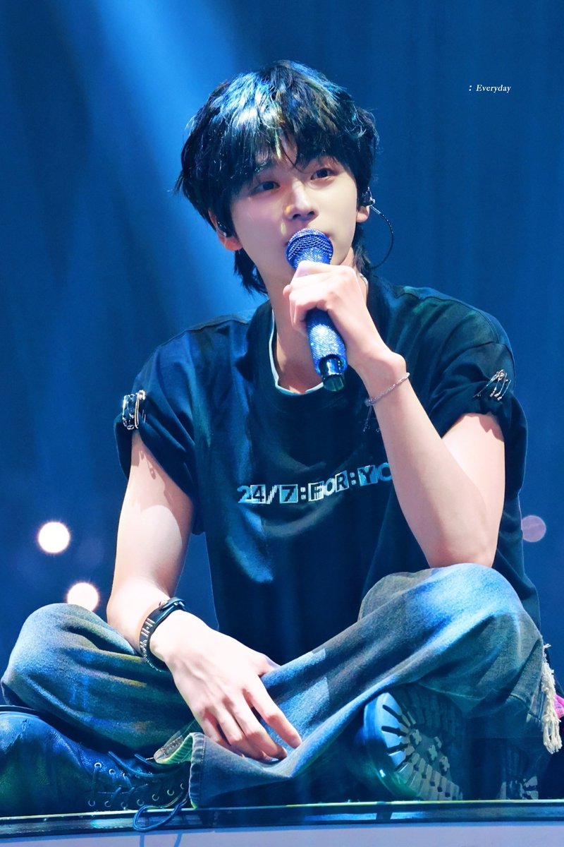 everyday24700's tweet photo. 260920 마카오

경민이가 '행복한 나를' 불러줬을 때 유키짱 표정같넼ㅋㅋㅋㅋㅋㅋ
🥹

#투어스 #신유 #TWS #SHINYU #シニュ #申惟 https://t.co/35LDJFIuiK