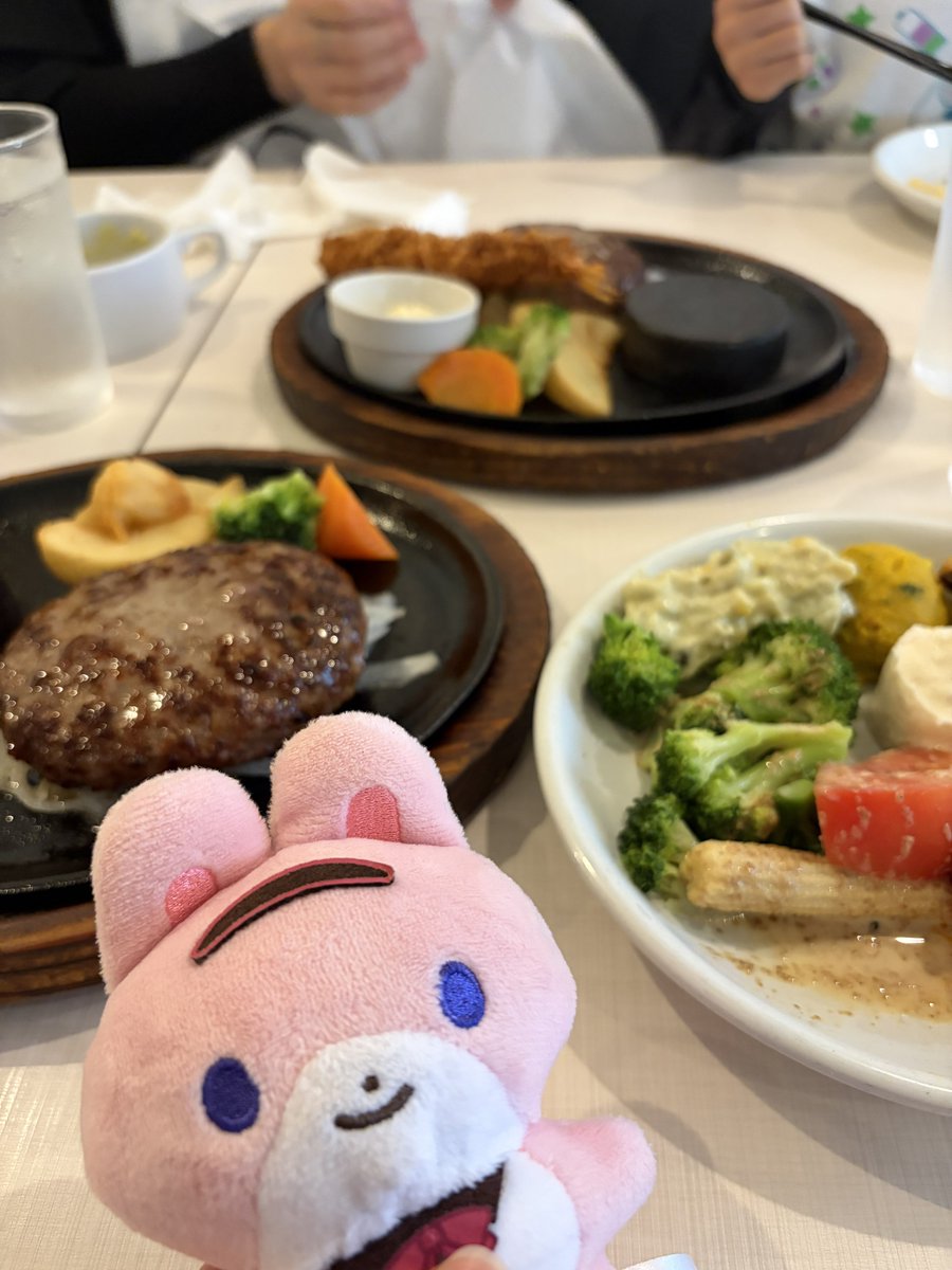 ghost_fmns's tweet photo. フォロワ〜〜〜〜〜〜〜〜息子が7歳になりました いかがお過ごしでしたか 己は胃がさらに弱ってきたと実感し始めましたよ https://t.co/FqSXbaRyy3
