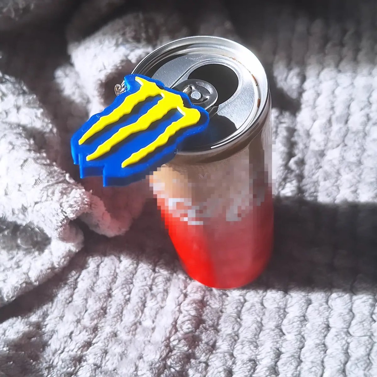 OliveraPintor's tweet photo. NEW 3D CREATION!✨️✨️

⚡️"Crazy-for-life" lizard for your cars or decorations, can opener andcup holder for cans or pens. ⚡️

More information via private message! 📨📨 https://t.co/PrGYj9SArJ