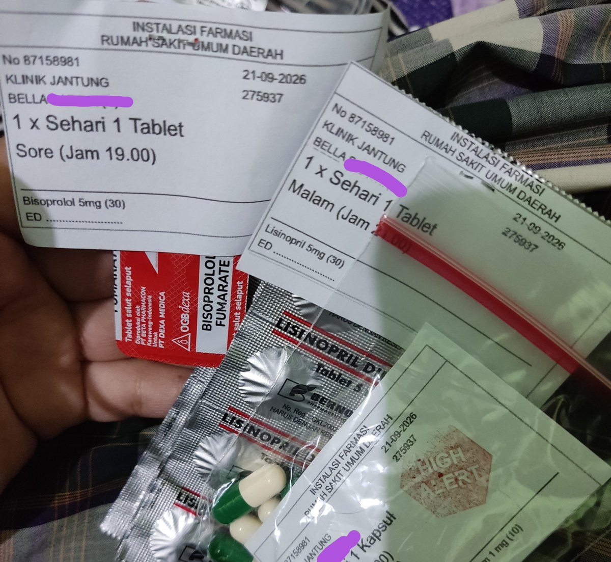 Panda_liar_'s tweet photo. Di umur yang masih muda ini udah jadi langganan poli jantung + poli bedah😢

Bismillah pasti sembuh🤲🏻 https://t.co/oaf685u7Mb
