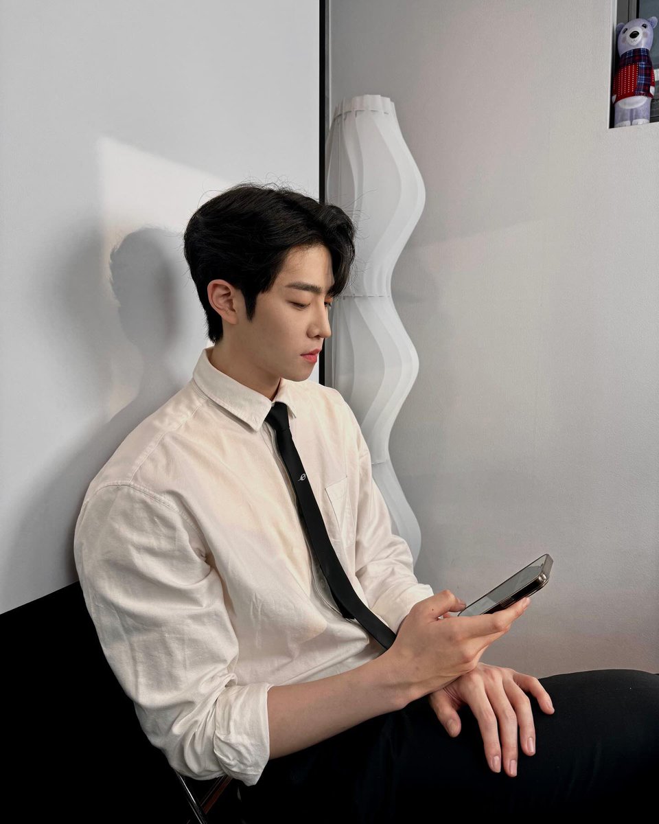 oriioree's tweet photo. 오크 다음작 각설탕소리 공 이분인가바 조찬현(00) 키188 준과준 나왓다는데 안봐서 몰루?겟음 원작은 꾸금아니고 싸패서브공나옴 건조한데 촘촘한전개 개맛잇음 메인공 능력치 몰빵에 능글거리고 암튼 ㅈㄴ 어른남자엿던걸로기억.. 밴드물이라 방송후에 음방한다는거 흥미있을유 https://t.co/DNvknlD4Us