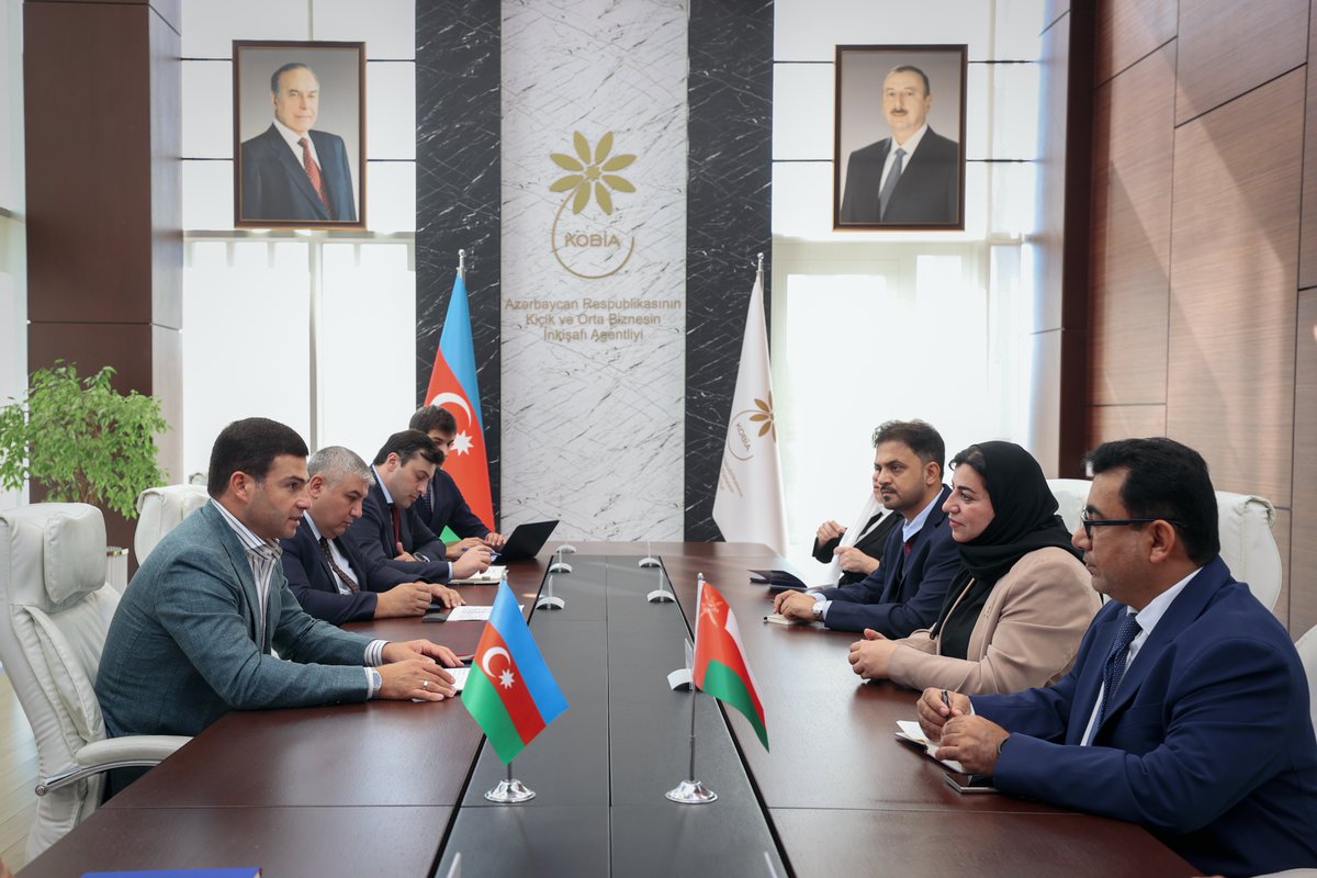 smbgovaz's tweet photo. #Oman Sultanlığının Kiçik və Orta Müəssisələrin İnkişafı Qurumunun (RIYADA) nümayəndə heyəti “Bakı KOB evi”nin fəaliyyəti ilə tanış olub. RIYADA və Kiçik və Orta Biznesin İnkişafı Agentliyinin (KOBİA) nümayəndələri arasında görüşdə iki ölkənin #KOB siyasətinə və dəstək mexanizmlərinə, eləcə də əməkdaşlıq perspektivlərinə dair fikir mübadiləsi aparılıb. 

Ətraflı - https://t.co/d7Tk1s0BI7

#KOBİA