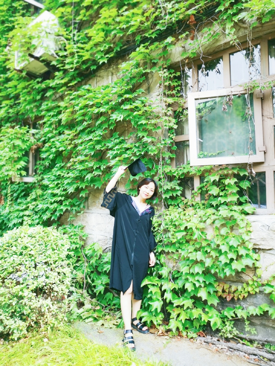 NeryHaralson's tweet photo. Graduation check: cap u0026 gown secured, last campus coffee shared, and so many memories to hold tight. Grateful for every laugh, lesson, and late-night study sesh , https://t.co/NUDPC0xQlR