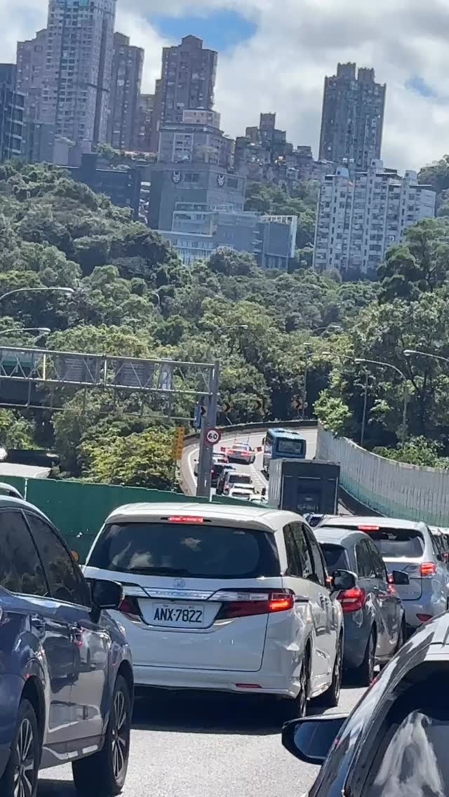 MichaelTorwuqer's tweet photo. So I guess that’s why I don’t feel lonely. https://t.co/sqCIcAnnpO