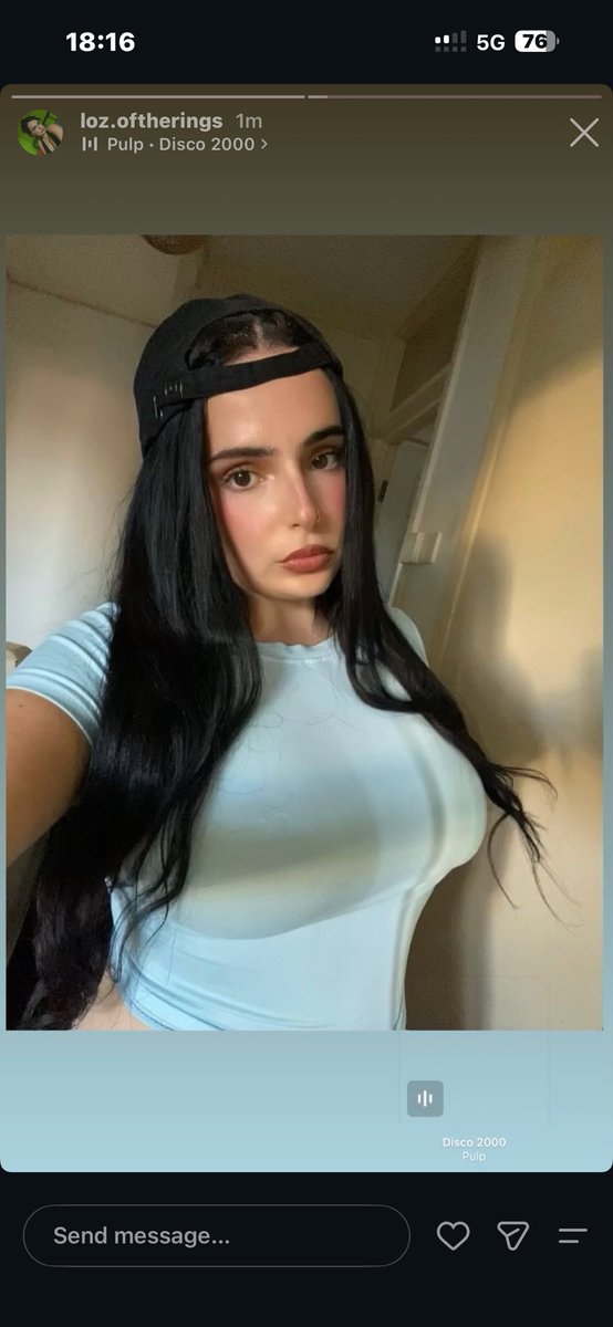UKGozzaa's tweet photo. Any uk lads here to goon over irl girls? Message me https://t.co/7HdNEHjT5w