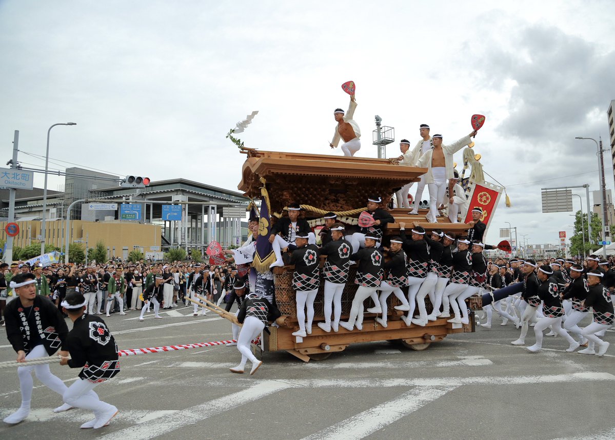 lexus2014's tweet photo. 岸和田だんじり祭り！

#だんじり祭り
#デジタル一眼レフ https://t.co/0mp8mw9sXs