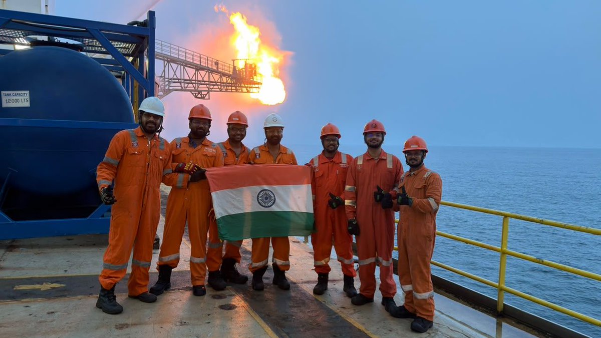 ONGC_'s tweet photo. #ONGC strikes gas in the deep waters of Mahanadi Basin. 

MDW-28, the maiden well of ONGC’s current deepwater campaign in the Mahanadi Basin is flowing gas with encouraging rates and sustained reservoir pressure. 

The campaign was launched on 25 July 2026 by Hon'ble Minister of Petroleum & Natural Gas Shri @HardeepSPuri, with the spudding of MDW-28 (MN-DW18-1-H-D) in the deep offshore Mahanadi Basin, aligned with the Government's Samudra Manthan initiative. 

The well was perforated on 18 September 2026 following evaluation of subsurface data. It is currently flowing with a good gas rate and healthy reservoir pressure. During operations, ONGC @ChairmanONGC  @singharunongc, Director (Technology & Field Services) @vikramsONGC, and Director (Exploration) @opsinhaONGC visited the drillship to interact with and encourage the crew onboard. This find, along with other discoveries in the area, can be a candidate for development through shared facilities enabled by the PNG Rules, 2025, bringing deepwater resources onstream. 

ONGC will continue to push into deep and ultra-deepwater frontiers in the search for hydrocarbons, and towards India's goal of energy security. 

Hopefully, a new chapter in India's energy frontier.

#SamudraManthan #MoPNG #EnergySecurity
#YouAreEnergy #EnergyNowAndNext 

@PMOIndia | @narendramodi | @PetroleumMin | @HardeepSPuri | @OfficeofHSP | @TheSureshGopi | @Secretary_MoPNG | @neerajmittalias