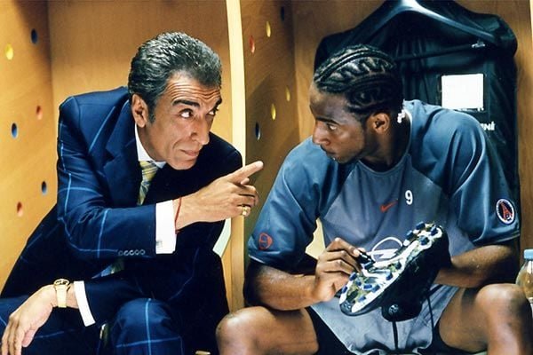 PrincesParc's tweet photo. @_BeFootball @RMCsport #StomyBugsy - @KMbappe 
Deux cerveaux, un seul et même combat...mais pour l'un d'entre eux c'est du cinéma 🤣🤙(3-0 2002) https://t.co/KY1ZFOX7nk