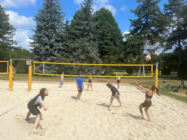 BonifaziGroup's tweet photo. Traded lab coats for volleyballs, padel rackets, and basketballs for a day ☀️🏐🎾🏀 Our research group proved we're better at synthsis than at scoring points... but we had a blast! #TeamScience #LabLife #SummerActivity https://t.co/DFPh3QMzm8