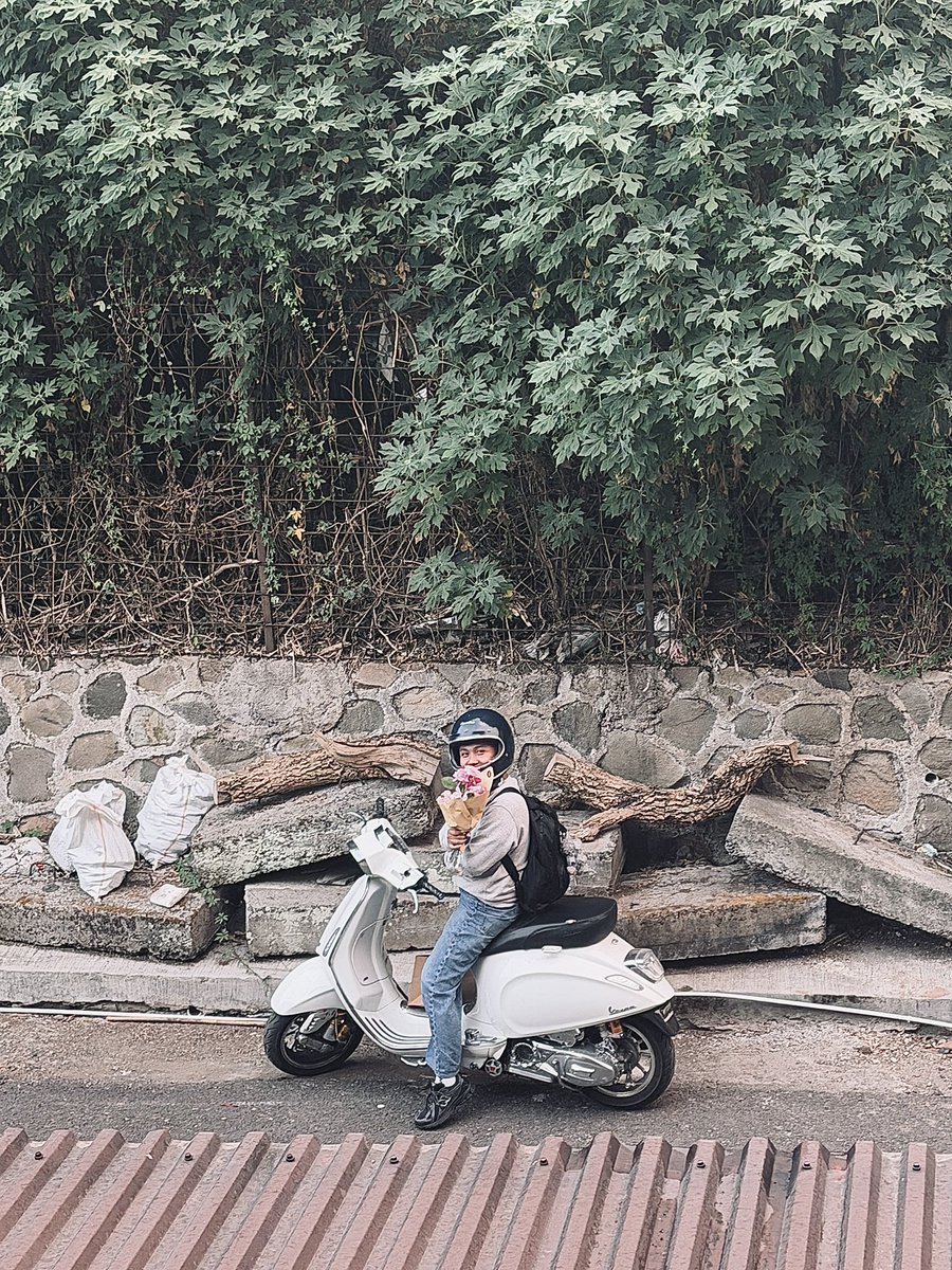 chillacheezzz's tweet photo. Bulan ini blm berakhir tp gw dah dpt 4 bunga dr my cwokk🥹❤️ https://t.co/W327rkSugA