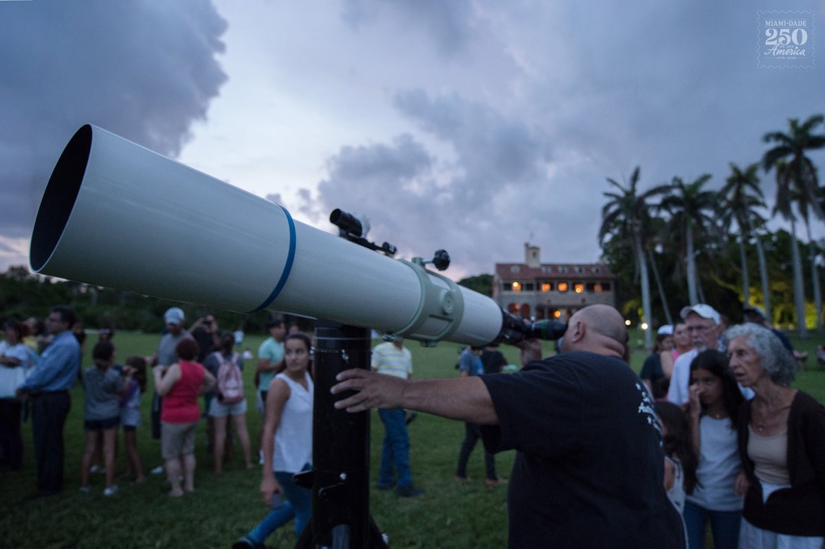 MiamiDadeCounty's tweet photo. Pack a picnic and join us for an after-hours #MoonViewing experience at @DeeringEstate on Sept. 25 from 5–8 p.m. Bring your chairs, blankets and telescope for a magical evening under the stars in #OurCounty. Secure your spot: https://t.co/2BvgHCFYFx https://t.co/xKVnM5wmUI