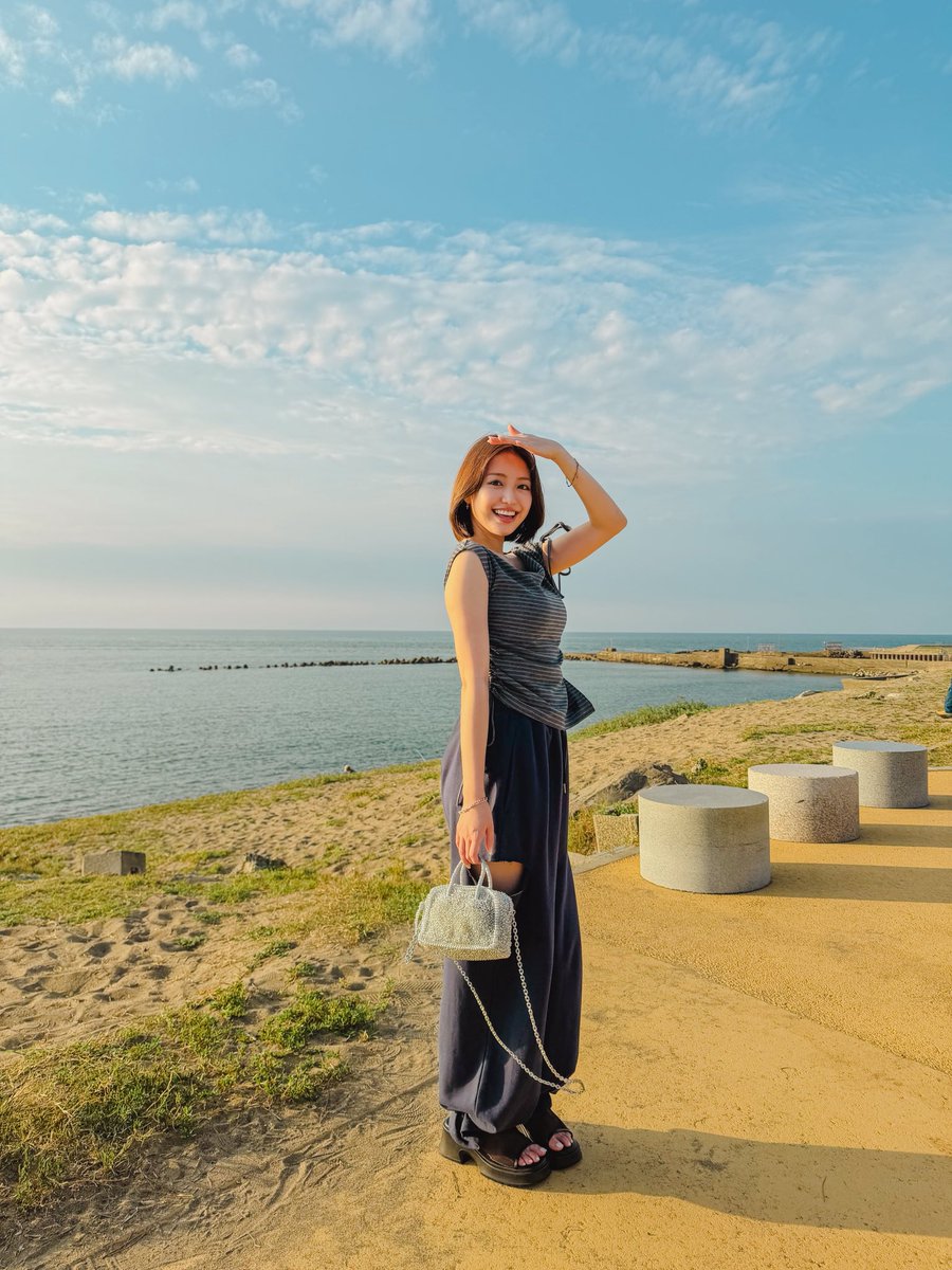 abctv_spdrama's tweet photo. #ootd  

ジュリ（26） #香音 

保育士
ENFP
束縛彼氏と別れたい
美味しいもの大好き
グルメ担当

次回、彼氏襲来…❔

🦋🩶

#今日もこりない私たち 
▼前編見逃し配信中▼
https://t.co/4Qx9BSLS8Q
後編 9月26日（土）よる11時 https://t.co/si4qkDohNS
