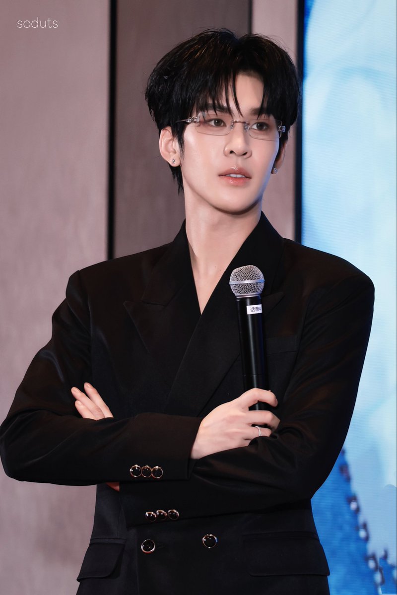 tudos_58's tweet photo. 最佳赏味期🥵

OCEAN WHISPERS TO AAS
#AuauSaveOceanWhispersFanSign
#auautnp #savewrg #auausave https://t.co/MzATYJOS7E