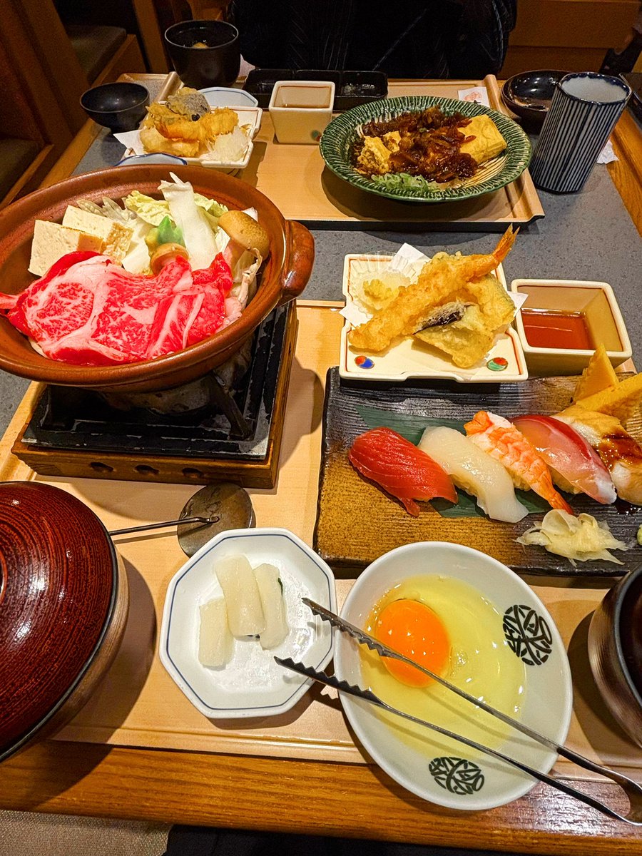 umaibou893's tweet photo. ホテル戻ったらおつまみいっぱい食べる https://t.co/PqUygVeHBZ