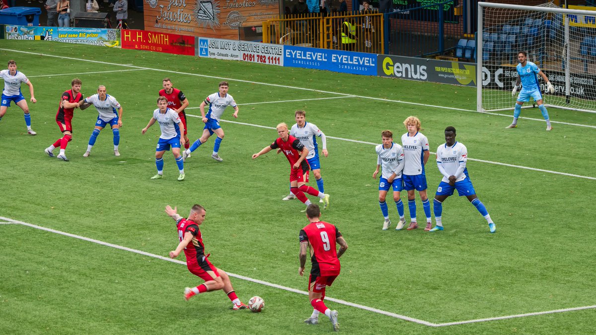GomboczSteve's tweet photo. Bury defenders in action during the game Bury v Workington in the FA Cup qualifier on the 19/9/26. All in all a job well done. @buryfcofficial #bfc140 #shaker
#BuryFC #PartOfit @whitebluearmy https://t.co/yOPzXXaTI6