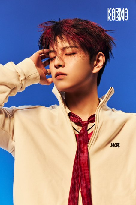 _Kpop_Stats_'s tweet photo. Happy 26th birthday to Seungmin of Stray Kids! https://t.co/qnmvRQqJiP