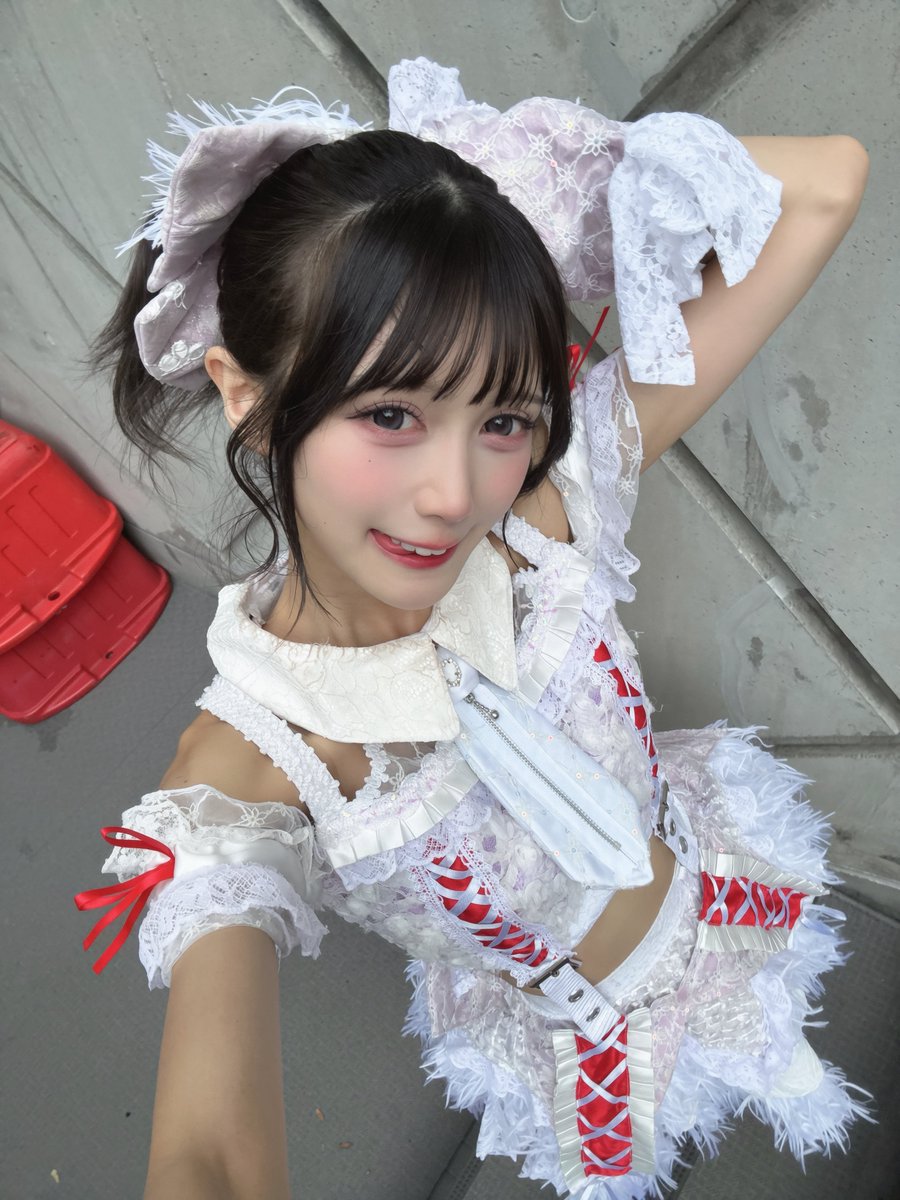 anthurium_chigi's tweet photo. 『でびぱっぱ夏祭2026〜西の陣〜』
ありがとうございました！😈

お昼も夜も、最高でした‼️楽しすぎたー‼️今日もステージから見えるみんなの笑顔がたくさんでうれしくてたのしくてー！！😭

でびぱっぱ夏祭さん今まで何回も出演させていただけてて…！
今年はなんだか、とっても最高の時間を更新できた気がするの❤️‍🔥それはみんなが居たからだし、これからもいろんな場所で最高を一緒に作っていきたいなっておもったよᐡ ̳ᴗ  ̫ ᴗ ̳ᐡ

2日間久しぶり曲だったりレアな構成だったり、ちょっといろんなアンス見せすぎちゃったかもしれないな…！( ≖ᴗ≖ )

こういう時間があるからもっと楽しくなれちゃうし、普段積み重ねてきた時間があるからもっと特別になっちゃうし、
アイドルってたのしい！

改めて2日間すーぱーありがとうー！！♡
でびぱっぱさん大好きマンなので、今年も出演できてうれしかったです😈
また来年もご一緒できるようにがんばります‼️🔥

大阪さいこーやで‼️また来るねっ💌

⤵️激レアツインテールとでかリボンポニテした！🐱🎀