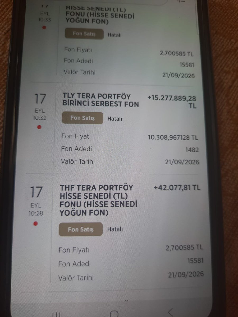 Ferde88048134's tweet photo. @ntv İddia değil gerçek en az 20 emir verdim önce gerçekleştirildi diyor sonra SMS le hatalı diyorlar biz yatırımcılar 1-2günlük zararı göze alarak girdik ama satış hakkımız elimizden alındı sorumlusu bulunsun hakkımızı versinler https://t.co/6BJeYx9iIh