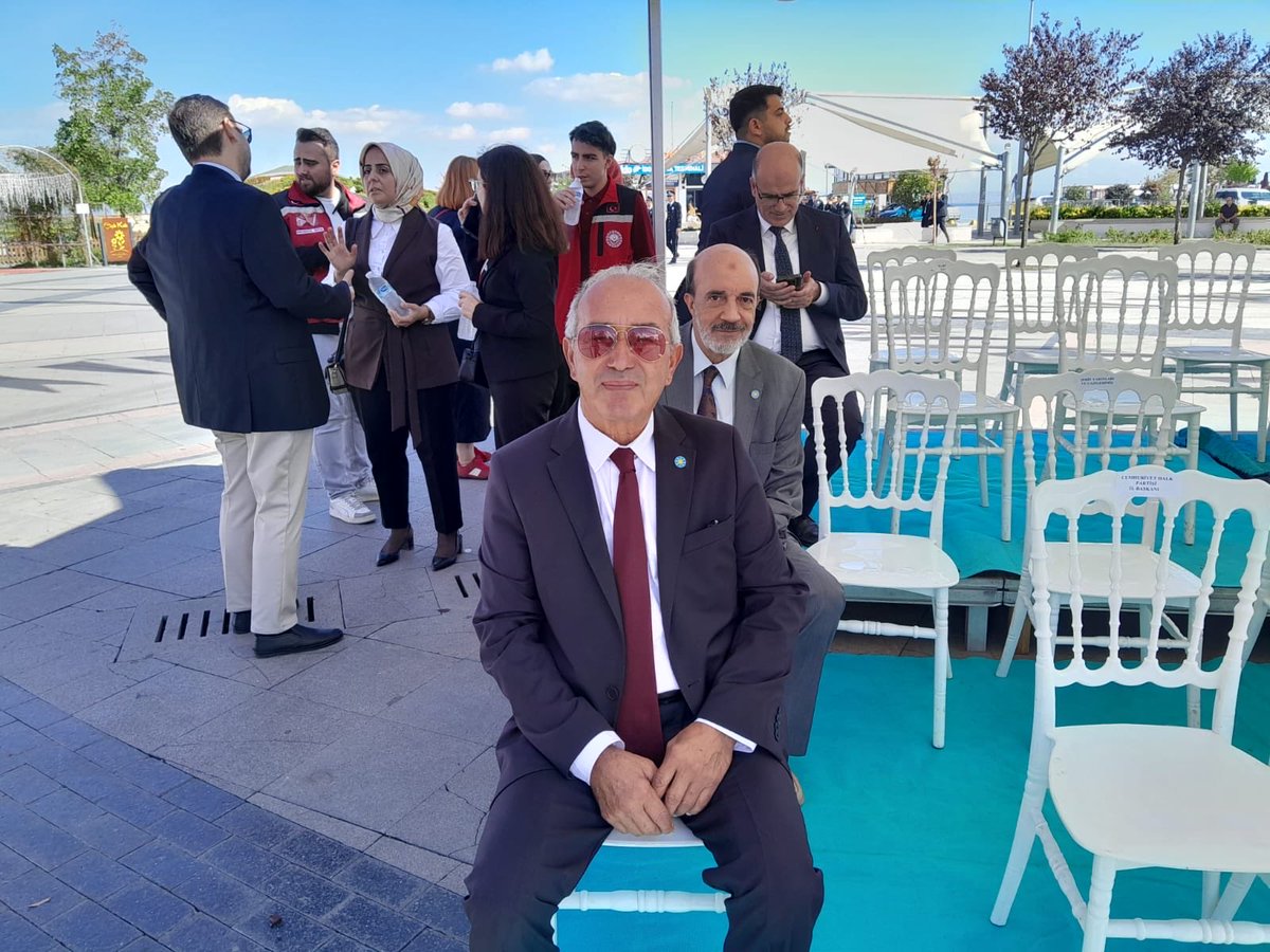 iyipartiyalova's tweet photo. İl Sekreterimiz Hikmet Aslan ve İl Başkan Yardımcımız Ekrem Durak, 19 Eylül Gaziler Günü vesilesiyle Türkiye Muharip Gaziler Derneği Yalova Şubesi’ni ziyaret ettiler. 

Fedakârlığınız, bu milletin hafızasında daima yaşayacak. Gaziler Günü Kutlu olsun. 🇹🇷 https://t.co/VEfPc7TjCt
