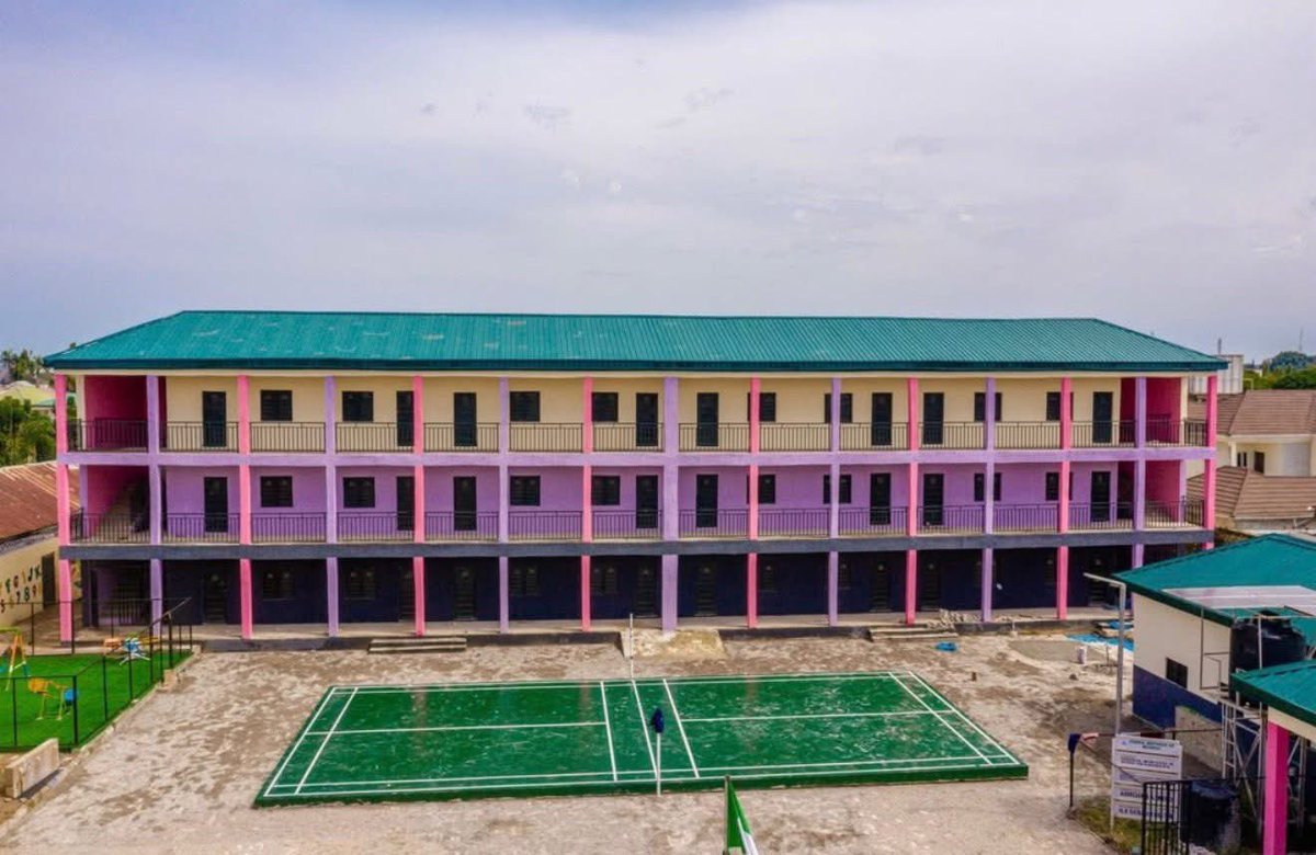 UbaSaniSupportN's tweet photo. New Looks of Sultan Bello Primary School, Unguwan Sarki, Kaduna.

This is the minimum standard of Basic Education Schools under the Uba Sani Administration.

“No more Out-Of-School-Children on our streets. They must all get back to classrooms” —  H.E Gov. @ubasanius https://t.co/n7yoMLUfIL