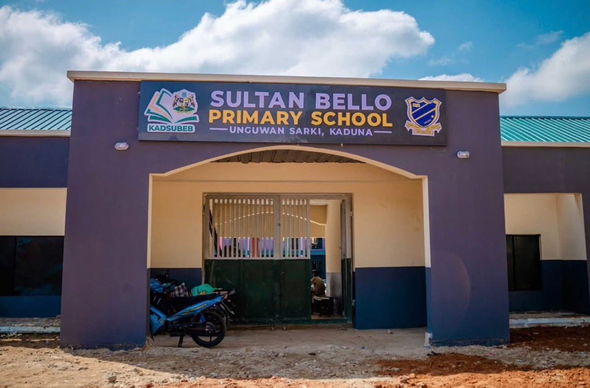 UbaSaniSupportN's tweet photo. New Looks of Sultan Bello Primary School, Unguwan Sarki, Kaduna.

This is the minimum standard of Basic Education Schools under the Uba Sani Administration.

“No more Out-Of-School-Children on our streets. They must all get back to classrooms” —  H.E Gov. @ubasanius https://t.co/n7yoMLUfIL
