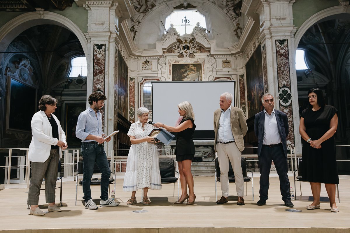intoscana's tweet photo. 2/4 - La vita nell’ex-manicomio di Maggiano: presentato il documentario su Mario Tobino “Quelle matte piene di amore”. Promosso dal @CRToscana e prodotto da @FSToscana, è stato presentato a Lucca in una serata-evento con Lino Guanciale  https://t.co/QDVi7Lp1Vp https://t.co/PwVhMsJLb0