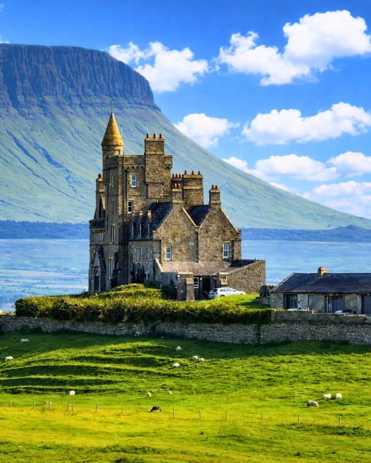 NaturalEye78321's tweet photo. 📍 Classiebawn Castle, Ireland 🇮🇪 https://t.co/sImnc9pIAt