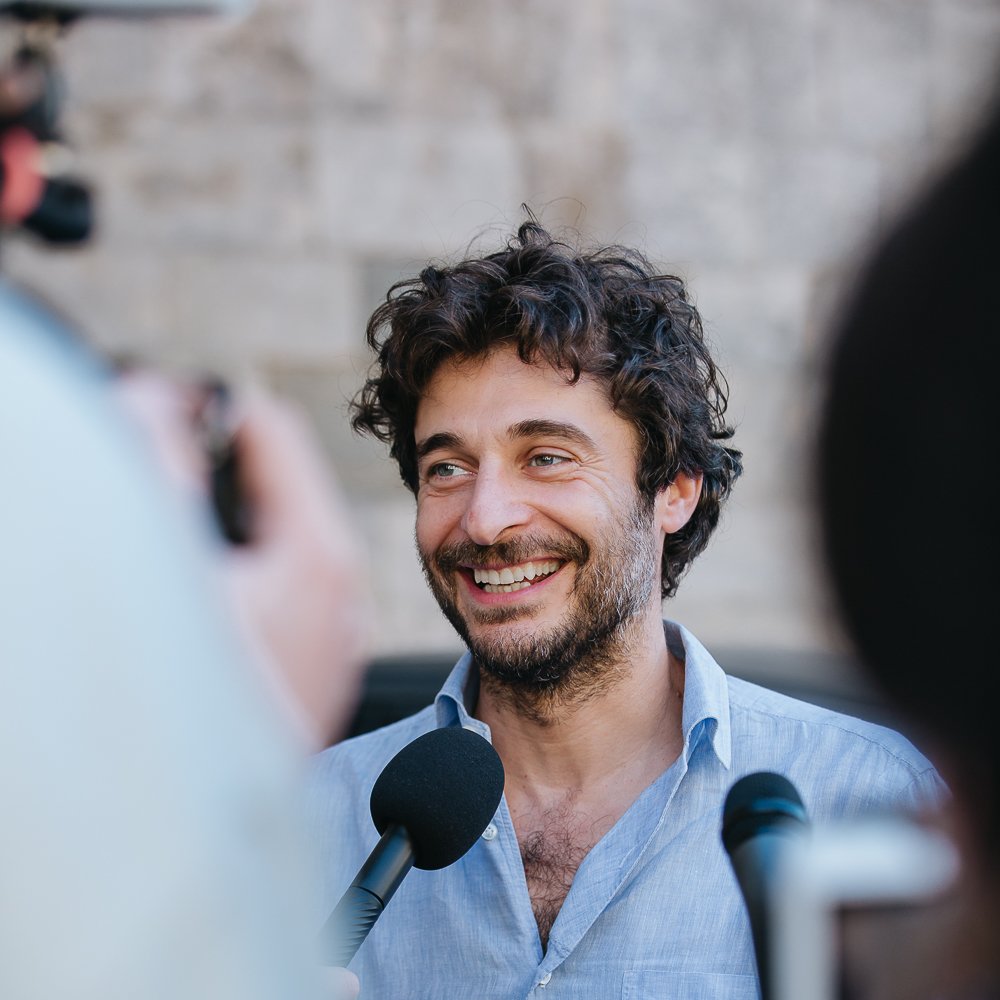 intoscana's tweet photo. 3/4 - La vita nell’ex-manicomio di Maggiano: presentato il documentario su Mario Tobino “Quelle matte piene di amore”. Promosso dal @CRToscana e prodotto da @FSToscana, è stato presentato a Lucca in una serata-evento con Lino Guanciale  https://t.co/QDVi7Lp1Vp https://t.co/gIIF2HgNHR