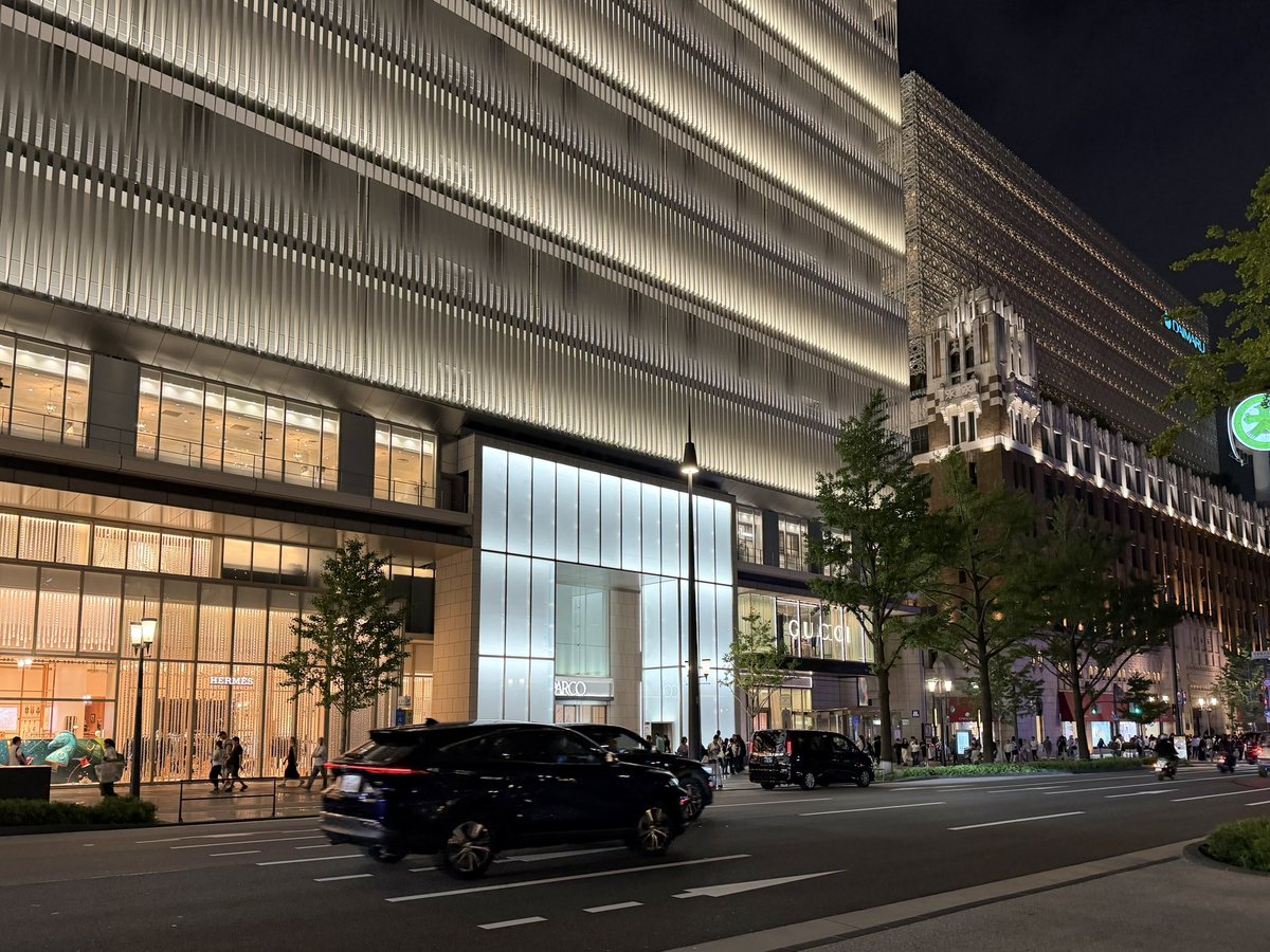 Tokyo_Scapes's tweet photo. 夜の心斎橋ええなぁ
銀座とはまた違う魅力を感じる https://t.co/sHaxdoNXsP