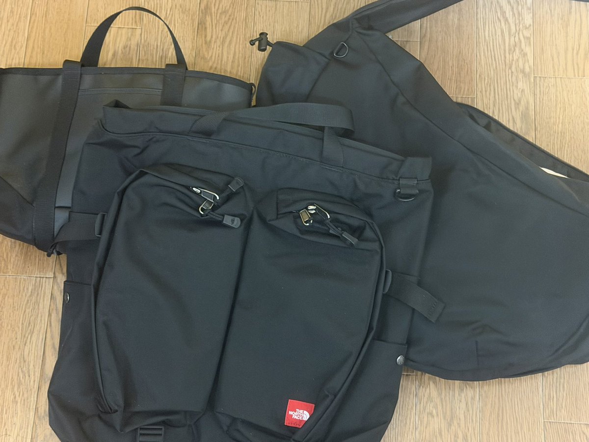 kenton_kendon's tweet photo. 『THE NORTH FACE』のカバンを3つ買った。トートバッグにミニトートバッグにショルダーバッグ。
#THENORTHFACE
#ノースフェイス
#トートバッグ
#ショルダー https://t.co/qYbP3eoizv
