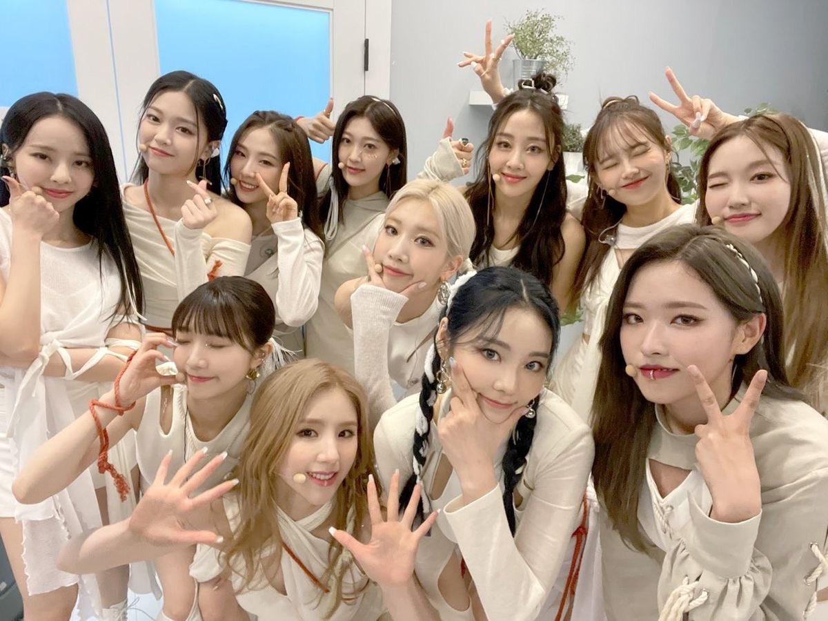 illitictac's tweet photo. LOONA members if they were college students studying in the philippines + university &amp; course i think would suit them

a thread 🧵: https://t.co/OS1zqwuTjh