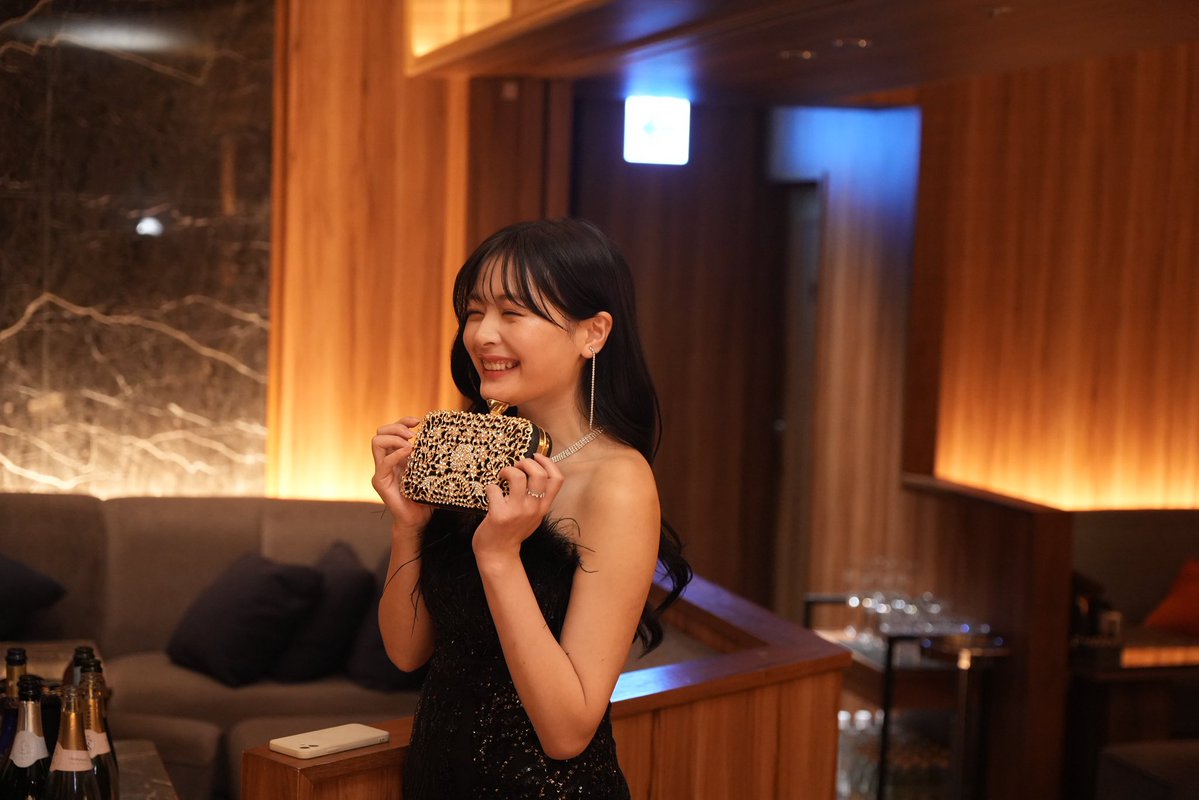 rnwuc_'s tweet photo. #勝手に言わせとけ

皇セレア役で出演させていただいてます👑
初のキャバ嬢役です

令和No.1のセレアちゃん
是非たのしんでくださいね~

BUMPにて配信中！ https://t.co/is5Clgrdhc