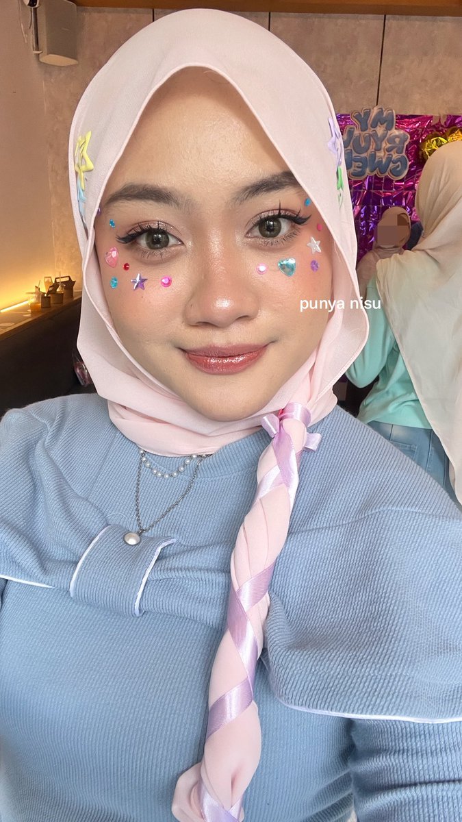craviteenz's tweet photo. in my element!๐๐ฅฃ๐๐๐
really love my makeup looks & fits for #myryulgweh #centryul event yesterday โก___โก https://t.co/kPH8LP76a2
