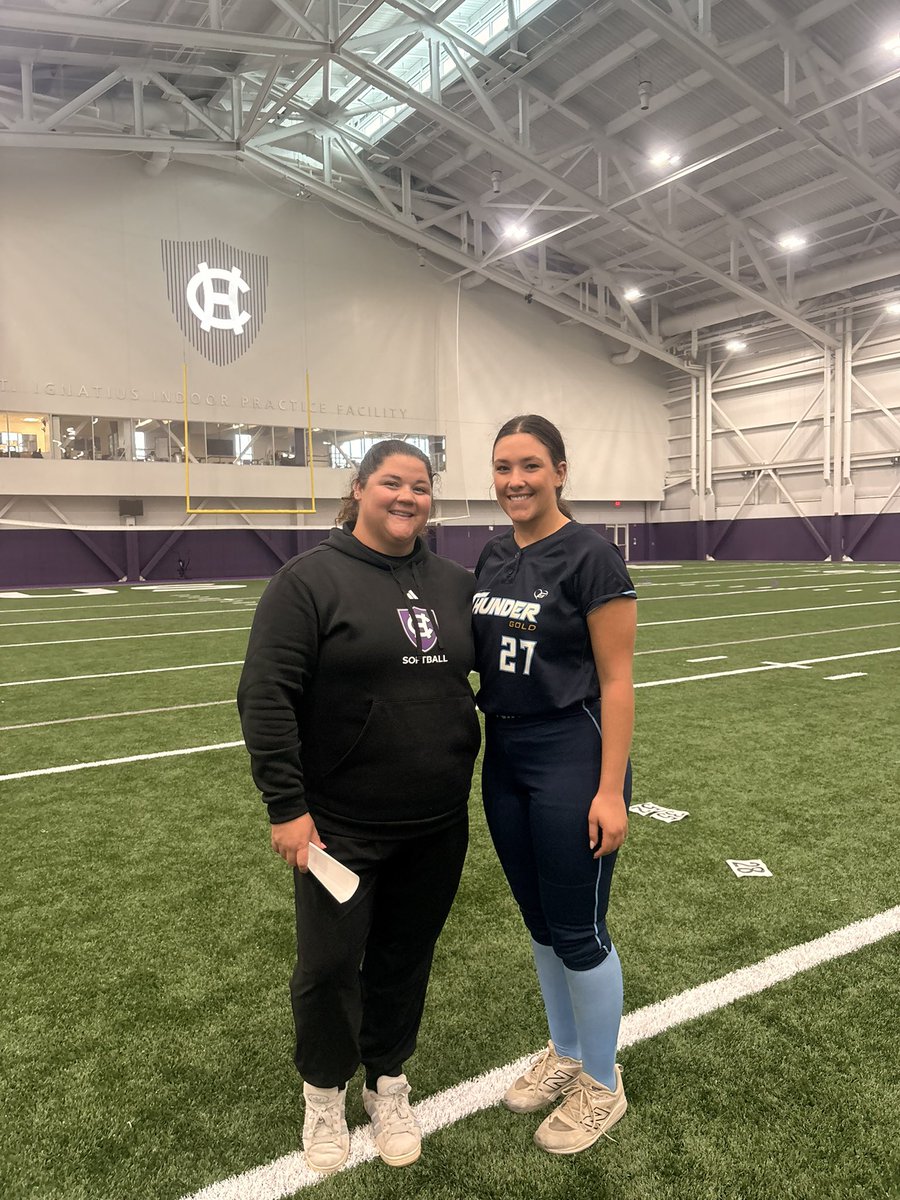 Jennieb2028's tweet photo. Thank you @HCrossSB for an amazing camp! I’m so grateful for the opportunity to learn from Coach @Coach_Ladino and @coachakcer and all of the players, and continue to get better. Thank you for all the time and knowledge you shared with me! 🥎💜 

@CoachDocHop @RITG_Hopkins https://t.co/3gvqEuxnJw