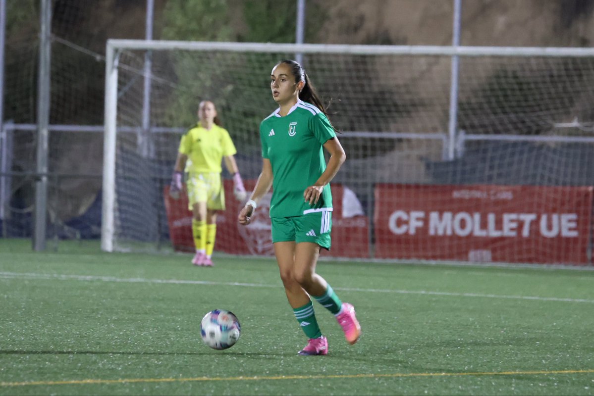 ue_cornella_fem's tweet photo. 📸 Les millors imatges de l'amistós disputat a Mollet!

The best images from the victory.

¡Las mejores imágenes de la victoria! 🙌🏻

#UECFem https://t.co/mh9N2QUurK