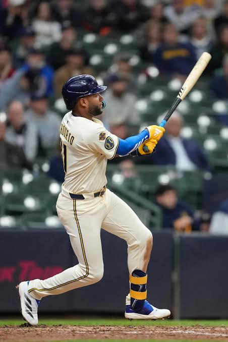Rakemint_real's tweet photo. Milwaukee Brewers shut out Baltimore Orioles 3–0.

Brewers to win: $40,000 × illustrative 6.75 odds = $270,000 total payout. 

https://t.co/gSpWkLnuHS 
18+ | Play responsibly. 
#Rakemint #MLB https://t.co/RRcetlri5Y