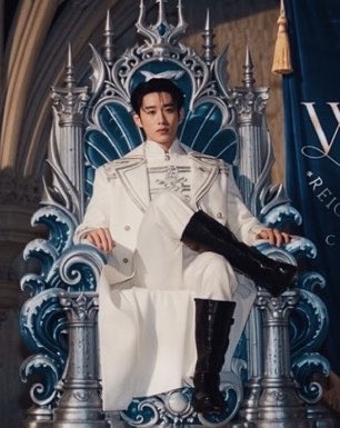 SweetShip's tweet photo. แล้วดูการแต่งตัวของเจ้าชายทั้งสอง คาแรคเต้อชัดมากเพคะ ✨✨✨

คนนึงติดกระดุมถึงคออย่างเนี้ยบ ส่วนอีกคน ไม่ติดกระดุมเลย ใส่เสื้อคลุมให้ก็ดีแค่ไหนแล้ว 🤣🤣🤣

#WilliamEstConcert 
₊‧🎶#WilliamEst #williamjkp #est_rvp #วิลเลี่ยมเอส 🎶‧₊ https://t.co/0dHDp0fqQm