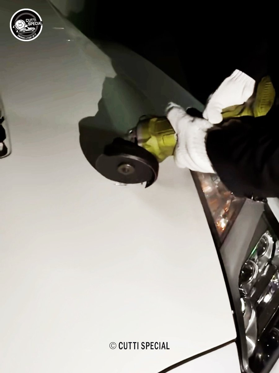 CUTTISPECIAL's tweet photo. It protects the heart of the GT-R.
It covers the GT-R’s most critical component: the VR38DETT.

#CarSharing #CarAesthetics #PerformanceCars #GTR #JDM #R35 #JapaneseGodOfWar #NISSAN https://t.co/aD1yx5NzrG
