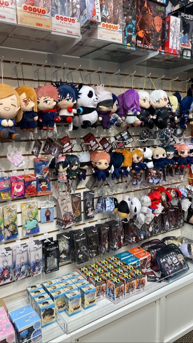 sunkiiids's tweet photo. TAPI siapa yang mau melewatkan merch official di toko yang bisa ku jangkau. 

Galau.

GALAU ABIS. 

Tunggu, ku renungi lagi 15 menit. https://t.co/ajt5ZeeReW