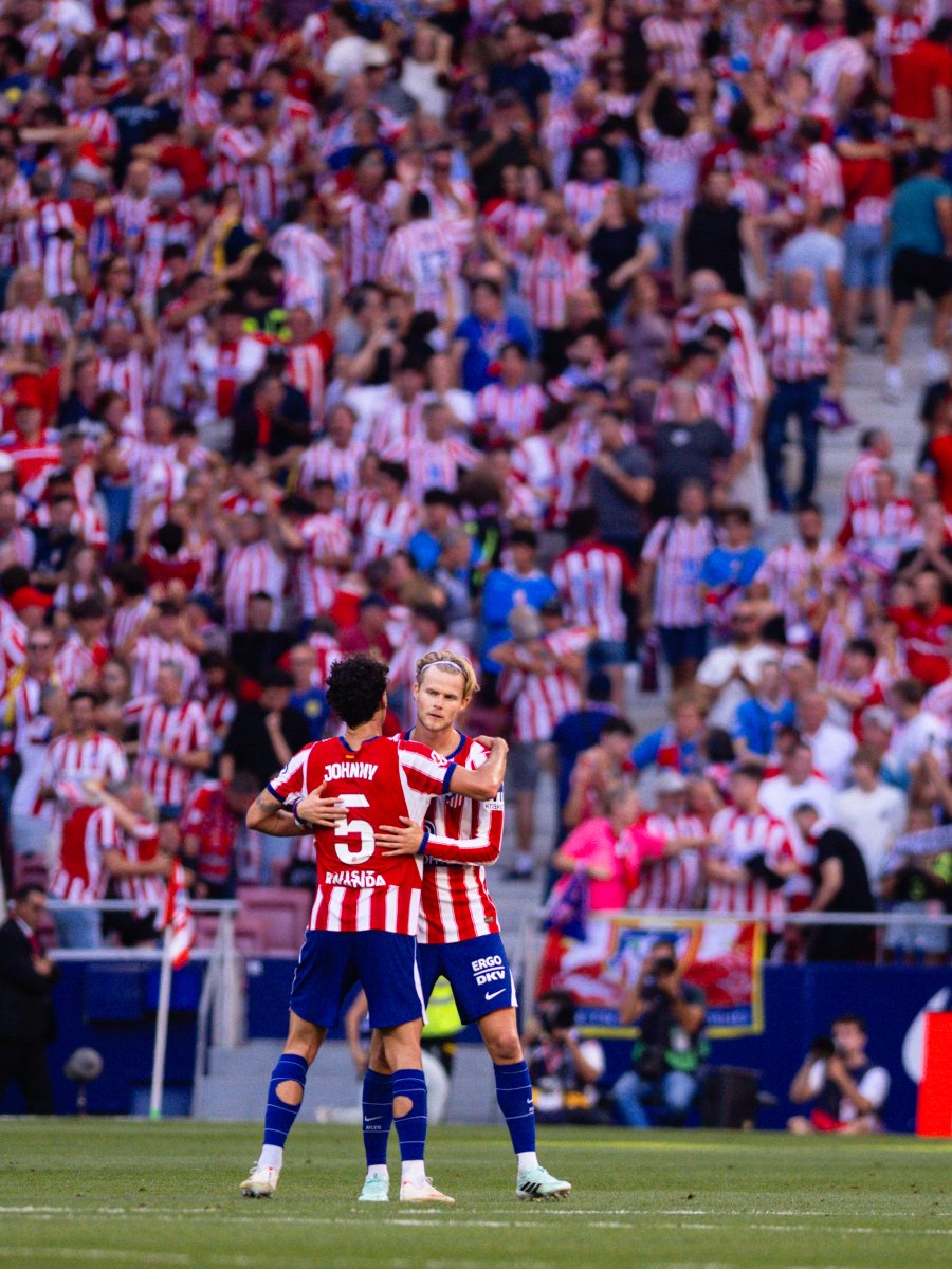 Atleti's tweet photo. ❤️🤍 https://t.co/xQpOK5Ny1C