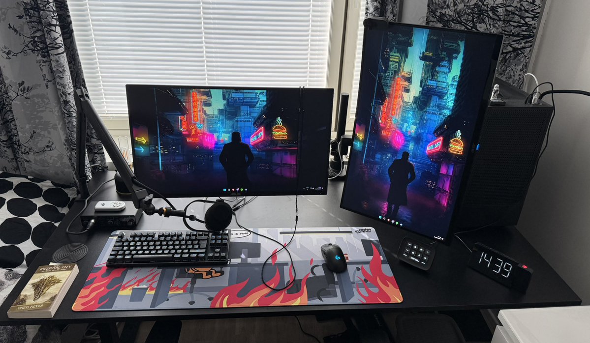 Dexiieeee's tweet photo. Upgraded the setup and I’m absolutely loving it. New dual-monitor layout, cleaner workspace and everything finally feels ready for gaming and streaming.

Now it’s time to put it to use.

#Gaming #Twitch #GamingSetup #PCGaming #stream #streamer https://t.co/VQBRfvR8zW