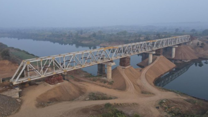 RailAnalysis's tweet photo. #GPTinfraprojects bags Rs. 483.72 crore #contract for open web steel girder bridge from #RVNL

Read more : https://t.co/pkLGm6NWqf

#RailVikasNigam #EastCoastRailway #ECoR #NergundiBarang #Railway #Infrastructure #SustainableDevelopment  #KhurdaRoadDivision #RailAnalysis https://t.co/sj0SxykyTP