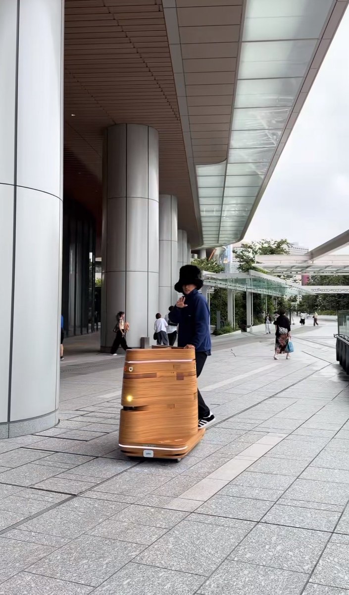 yeskiri's tweet photo. 遊ぶ約束すると毎回ジャミロクワイで来るのやめてほしい https://t.co/qVfHbAF0aq