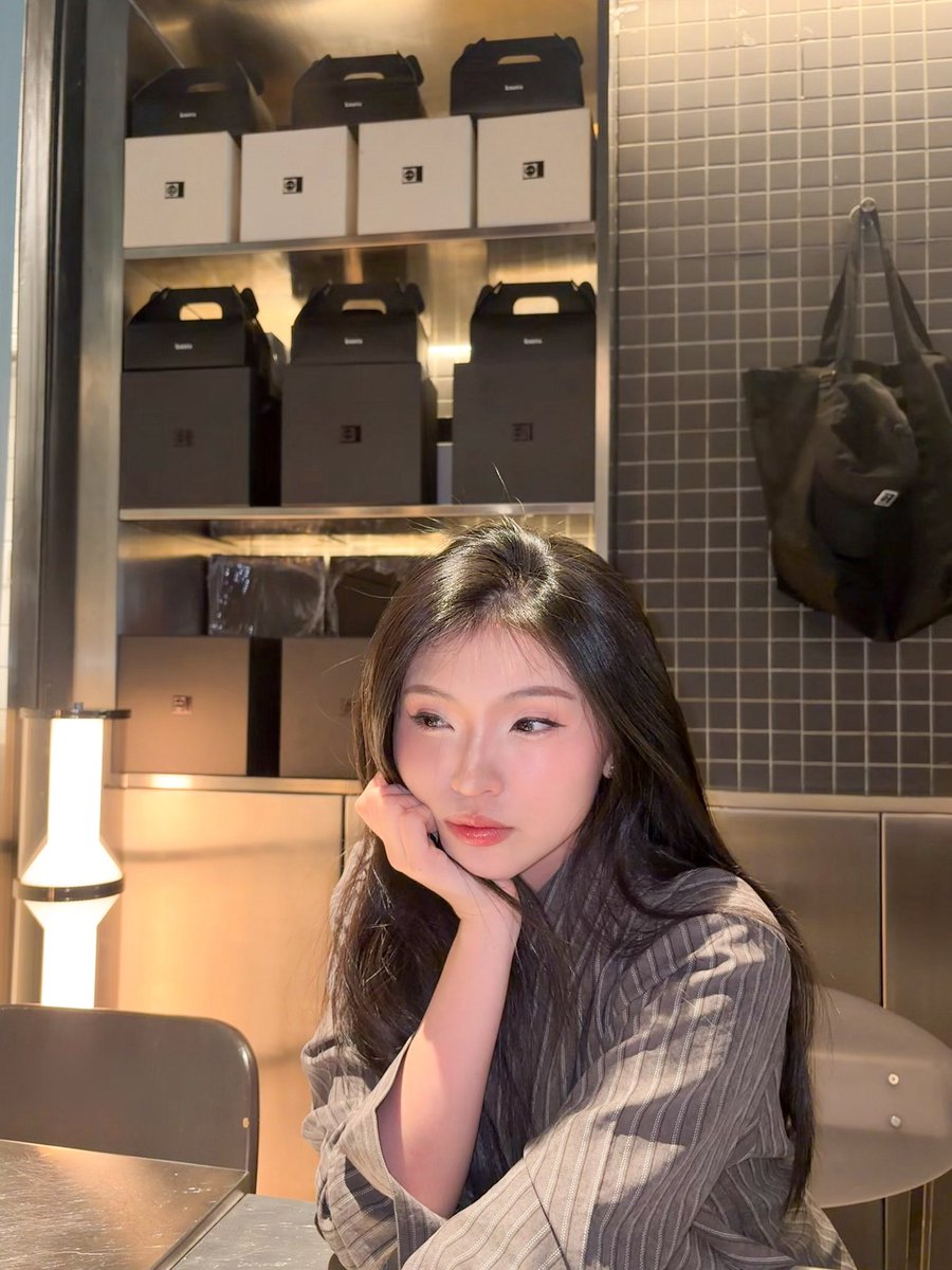 Y_CynthiaJKT48's tweet photo. Coffee or non coffee sir? ☕️ #Cynin https://t.co/yVN51ygCfR