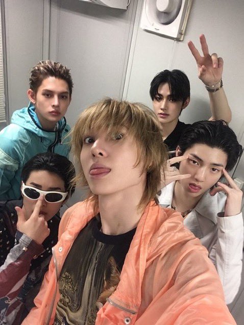 CORTIS_MARTlN's tweet photo. We’ll stick it out till we knock out ❤️‍🔥

#MARTIN #마틴 #CORTIS #코르티스 https://t.co/clInyYz9U2